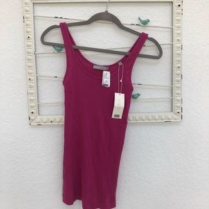VINCE scoop neck pink tank top
